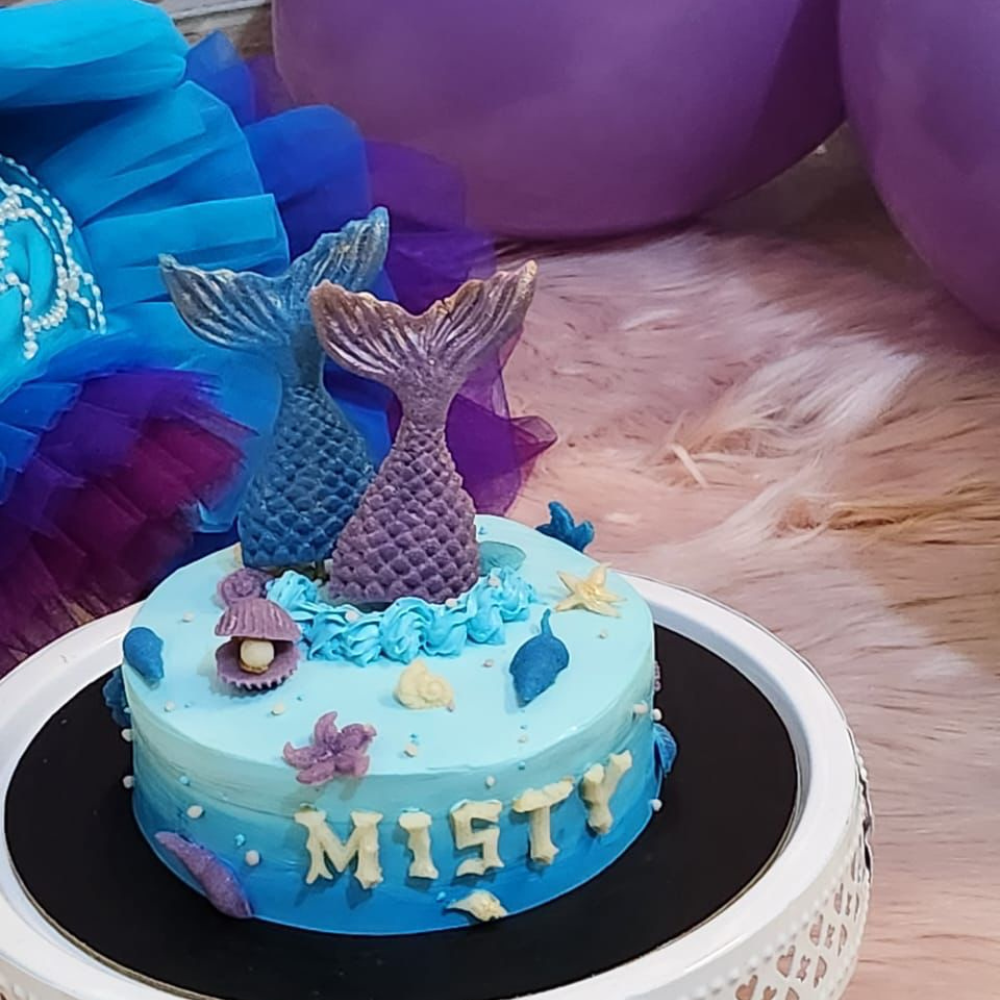 Mermaid themed birthday cake for dogs. Made by Barker's Dozen pet bakery shop in Mumbai